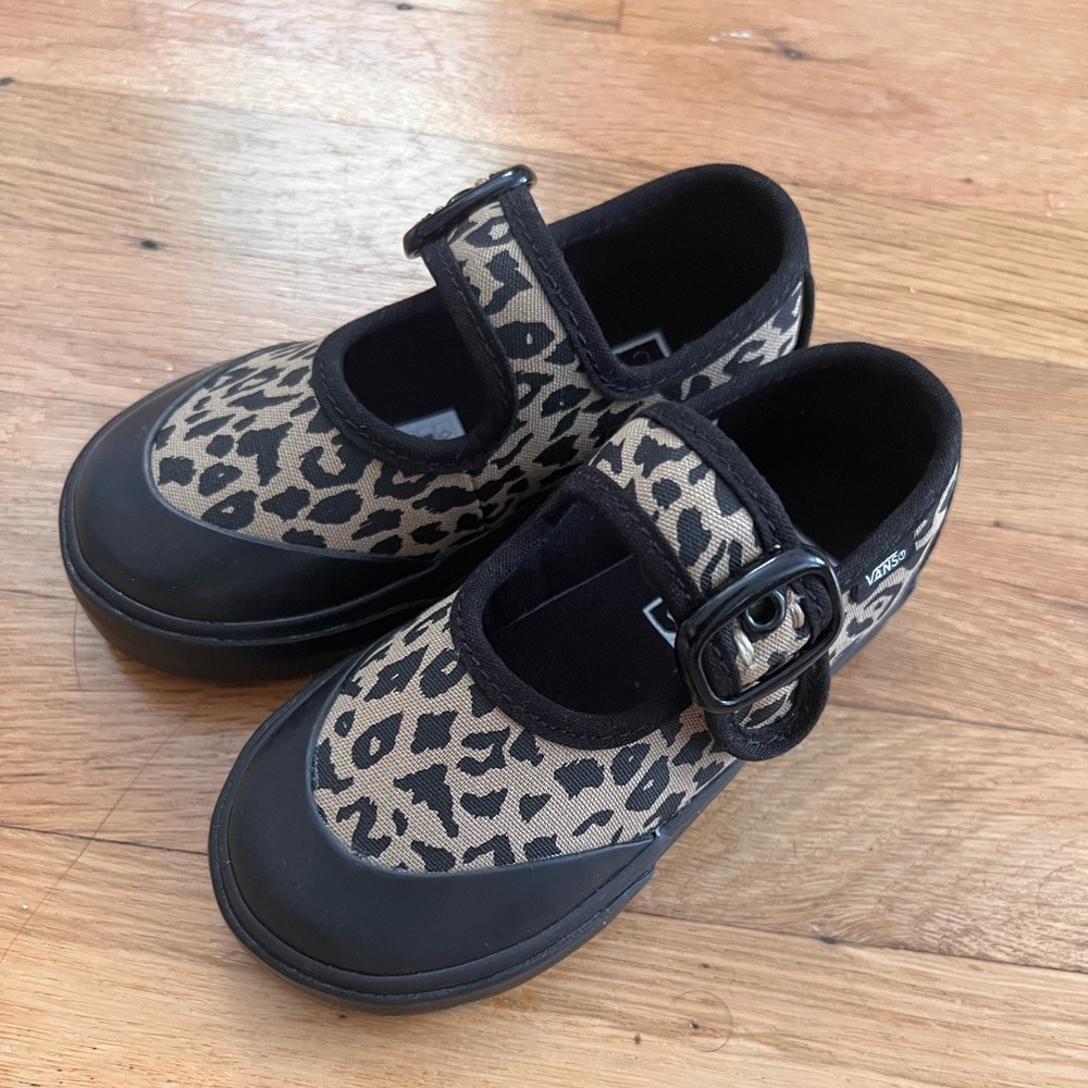 Vans Kids Leopard Print Mary Jane Sneakers in Tan and Black